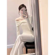 批发法式轻熟风白色斜领长袖针织衫2025秋季新款气质名媛修身显瘦上衣