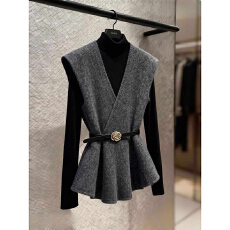 批发2025年秋季高级设计感轻奢百搭超好看时髦上衣日常<b class='q'>休闲</b>装