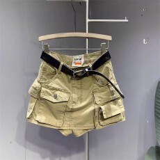 批发简约白色<b class='q'>时尚</b>百搭牛仔短裙女2026春夏新款<b class='q'>个性</b>高街辣妹工装半身裙