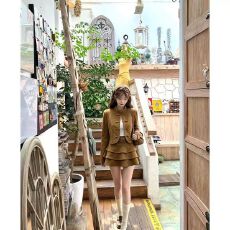 批发2026韩系秋新款美拉德鹿皮绒短外套+蛋糕半身<b class='q'>裙</b>套装
