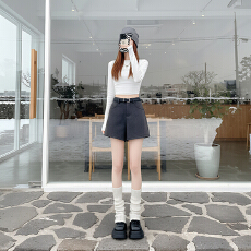 批发厚实毛呢黑色短裤女冬季2025a字显瘦呢子辣妹热裤靴裤简约<b class='q'>休闲裤</b>