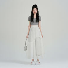 批发设计感法式拼接<b class='q'>蕾丝</b>花边伞裙早春新款减龄A字裙长裙