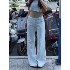批发实价#白色设计感铆钉拼接微喇<b class='q'>牛仔裤</b><b class='q'>女</b>美式辣妹低腰喇叭<b class='q'>裤</b>