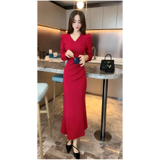 批发网红新款时尚2026春季长袖v领长裙包臀<b class='q'>连衣裙</b>