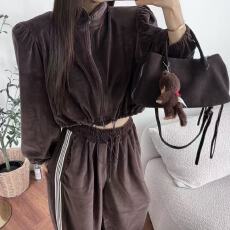 批发<b class='q'>韩版</b>新款加厚款正反双面毛上衣<b class='q'>外套</b>加长裤两件套装