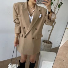 批发韩国英伦风西装外套<b class='q'>女</b>炸街气质宽松设计感后开叉系扣休闲<b class='q'>西服</b>