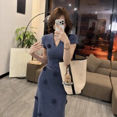 批发新款高级感女神<b class='q'>套装</b>繁花气质显瘦半身裙短袖春夏两件