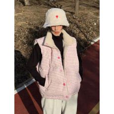 批发格纹正反两穿羊羔毛马甲慵懒风甜美印花粉色欧韩棉服外套女