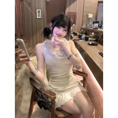 批发<b class='q'>莫代尔</b>棉欧韩气质无袖短款毛领拼接<b class='q'>背心</b>女秋冬修身设计