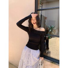 批发莫代尔棉欧韩一字肩木耳边拼接长袖t恤女设计感显瘦露肩春新款