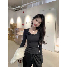 批发270克德绒铆钉圆领<b class='q'>长袖</b><b class='q'>T</b><b class='q'>恤</b>女秋冬内搭打底衫上衣