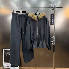 批发华棉复超柔加绒设计感裙摆收腰连帽毛毛领外套阔腿裤两件套