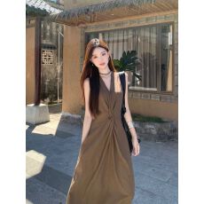 批发欧韩轻熟风设计感胸前扭结<b class='q'>无袖</b><b class='q'>连衣裙</b>女夏季2026新款法式气质衣裙