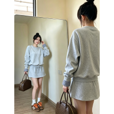 批发韩版新款<b class='q'>秋</b>冬季百搭高级纯色款宽松上衣搭配短裙休闲运动风套装女