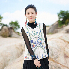 批发民族风新中式中国风重工刺绣马甲女圆领盘扣无袖背心坎肩上衣马夹