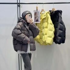 批发短款冬季2新款<b class='q'>韩版</b>宽松高级感小个子面包服外套潮流