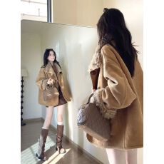 批发超火双面穿皮毛一体羊羔毛外套女初冬超好看加厚宽松上衣翻领女装