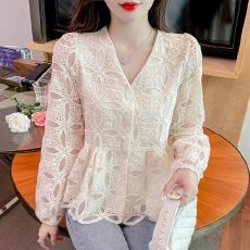 批发春装2026新款温柔风V领蕾丝衫上衣<b class='q'>女</b>设计感裙摆宽松显瘦漂亮小衫