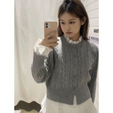 批发已出货韩系学院风假两件木耳边麻花针织开衫上衣女修身软糯长袖