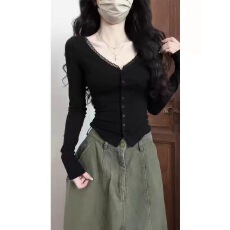 设计感小众蕾丝V领长袖T恤女春秋内搭短款打底衫辣妹修身显瘦上衣
