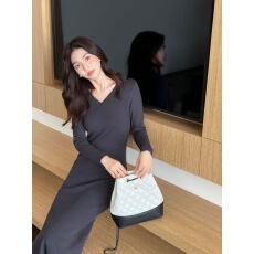 批发法式修身<b class='q'>连衣裙</b>女秋季长款收腰显瘦开叉包臀裙纯欲辣妹打底小裙子