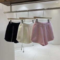 批发春季新款韩版别致钉珠粉色小个子甜美毛绒针织百搭短<b class='q'>裤</b>女