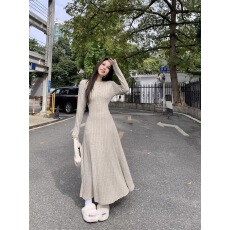 批发法式气质收腰针织连衣裙新款秋季修身气质打底毛衣长裙女装