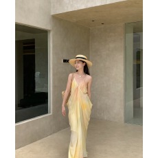 批发夏季新款气质海边度假长裙垂坠感黄色晕染<b class='q'>印花</b>V领吊带<b class='q'>连衣裙</b>女