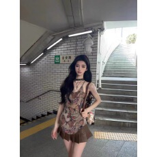 批发美式复古蝴吊带背心女辣妹风U领设计感上衣
