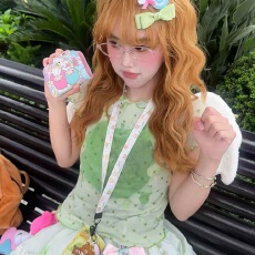 批发夏日<b class='q'>可爱</b>风印花木耳边小女生上衣装修身小众漂亮透气薄款短袖T恤