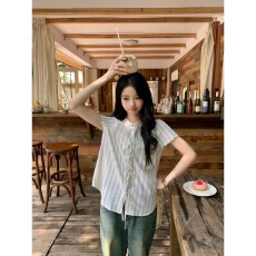 批发韩系条纹短袖<b class='q'>衬衫</b>女别致巨好看宽松<b class='q'>衬衣</b>夏季新款chic法式小资上衣