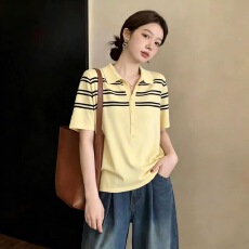 批发黑色POLO领正条纹<b class='q'>短袖</b><b class='q'>T</b><b class='q'>恤</b>新款夏季针织衫显瘦上衣女装正肩款