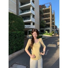 批发辣妹V领白色半袖T恤女<b class='q'>春</b>季新款设计感百搭休闲修身打底衫上衣