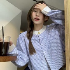 批发设计感小众千金蓝白条纹长袖<b class='q'>衬衫</b>女韩系减龄百搭<b class='q'>宽松</b>短款上衣<b class='q'>衬衣</b>