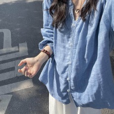 批发日系通勤风蓝色V领防晒慵懒纽扣<b class='q'>衬衫</b>女<b class='q'>宽松</b>显瘦松弛感长袖上衣ins