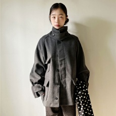 批发已出货 韩版日系小众复古高级感立领口袋设计中长款毛呢外套大衣