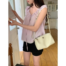 批发<b class='q'>韩国</b>东大门法式气质减龄系带<b class='q'>蕾丝</b>花边格子娃娃衫衬衫上衣
