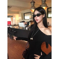 批发芭蕾风性感斜肩长袖连衣裙女秋季新款收腰花苞小黑裙亮片裙公主裙