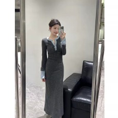 批发原版2x2彩棉坑条秋初撞色v领长袖连衣裙女修身包臀打底长裙