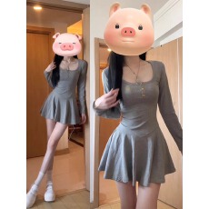 批发原版1*1德绒法式纯欲灰色长袖<b class='q'>连衣裙</b>子女早秋收腰<b class='q'>气质</b>a字短裙