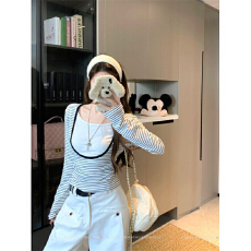 批发撞色拼接假两件长袖T恤女秋季设计感修身韩版小众显瘦打底衫上衣