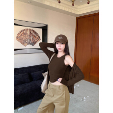 批发美式复古咖色<b class='q'>工字</b>背心吊带女早秋季短款小外套长袖针织开衫两件套