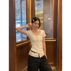 批发宋正恩白色<b class='q'>蕾丝</b>V领正肩短袖<b class='q'>t</b><b class='q'>恤</b>女夏季新款修身设计感显瘦独特上衣