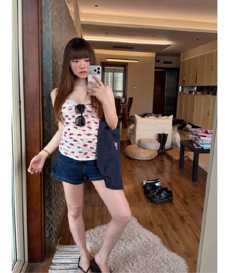 아메리칸 레트로 핫걸 바람 빨간 입술 전체 인쇄 V넥 캐미솔 여름 새로운 몸매 가꾸기 쇼트 스타일 슬림해 보이는 맨위