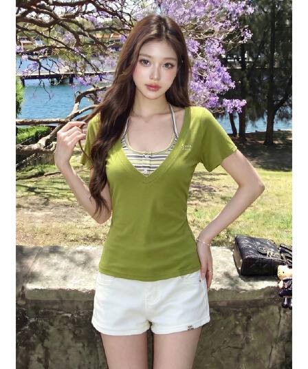 한 부서 스트라이프 행침 목 슬립 V넥 반팔 티셔츠 여성 여름 새로운 몸매 가꾸기 슬림해 보이는 달콤한 핫걸 맨위 투피스 세트