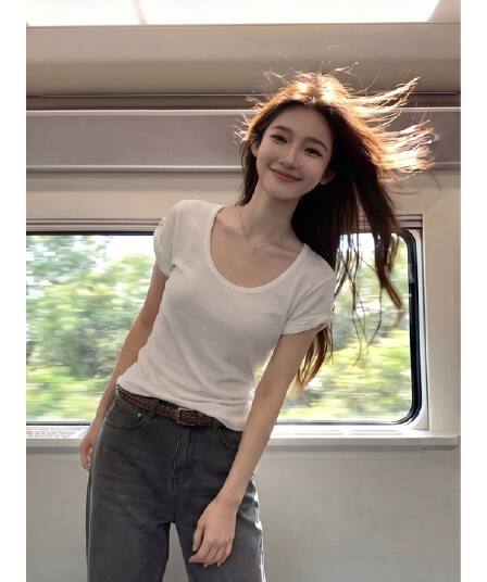 한 부서 화이트 라운드 넥 긍정적 인 어깨 반팔 티셔츠 여성 여름 기초 섹션 미니멀리즘 슈퍼 잘 생긴 다용도 캐주얼 출퇴근 맨위