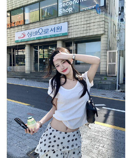 작은 요정 니켈 어린이 한 부서 단색 티셔츠 여성 여름 작은 대중 기초 섹션 라운드 넥 미니멀리즘 기본 셔츠 다용도 작은 맨위