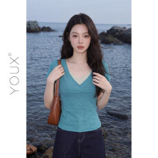 批发又巷清时浅叙撞色拼接V领<b class='q'>T</b><b class='q'>恤</b>26夏新款假两件正肩修身显瘦上衣