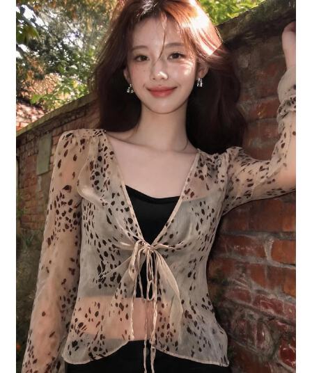 있음 가슴 패드 여름 레오파드 무늬 V넥 긴팔 쉬폰 블라우스 자외선 차단 셔츠 나만의 것을 가져와 라. 가슴 패드 캐미솔 투피스 세트