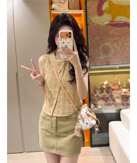 원본 컬러 짜임 체크무늬 황색 폴로 칼라 스트라이프 민소매 여성 셔츠 여름 도파민 착용 가져 가라. 아름다운 맨위